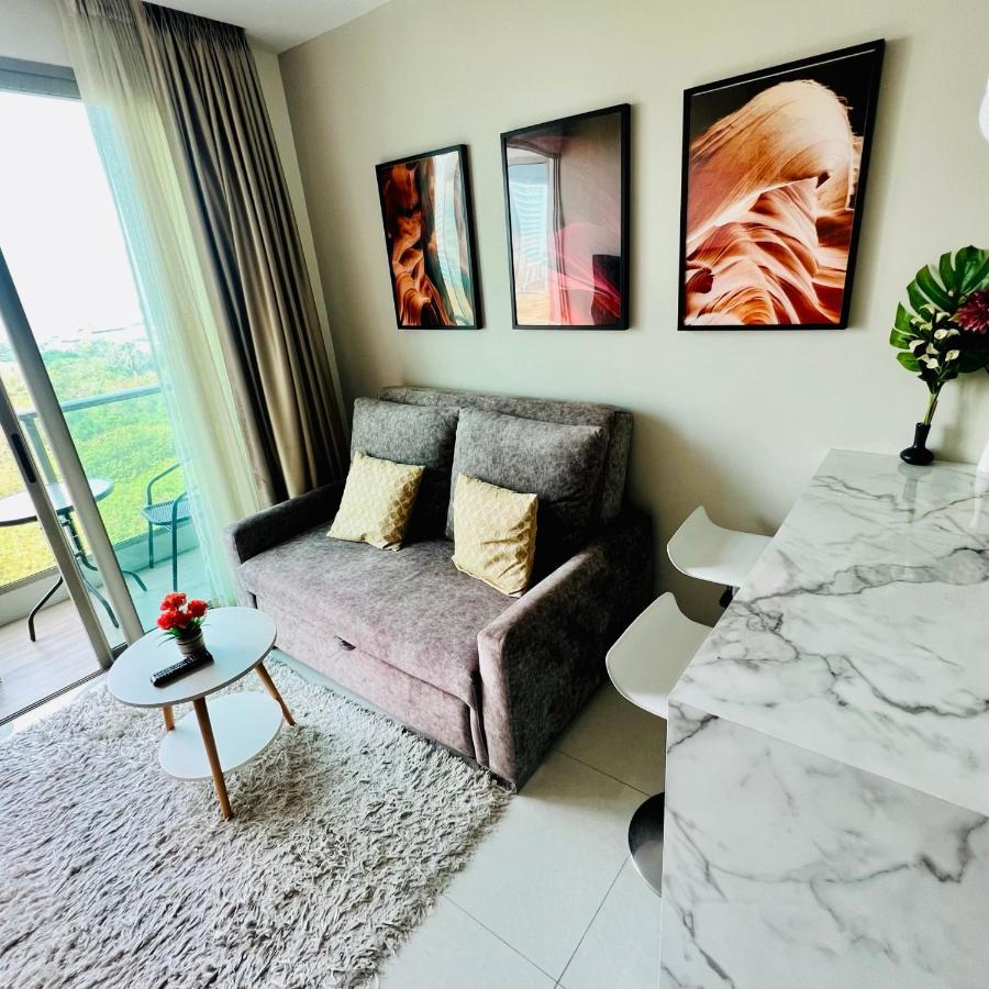 Riviera Jomtien Roomy 1-Bdr Seaview Condo Exterior photo